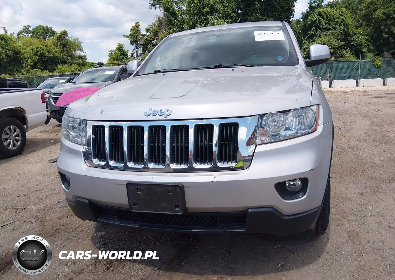 2013 Jeep Grand Cherokee Laredo VIN:1C4RJFAG3DC631025 - 12