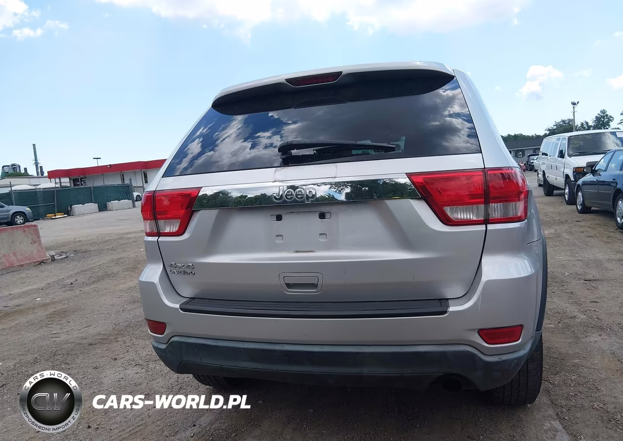 2013 Jeep Grand Cherokee Laredo VIN:1C4RJFAG3DC631025 - 16