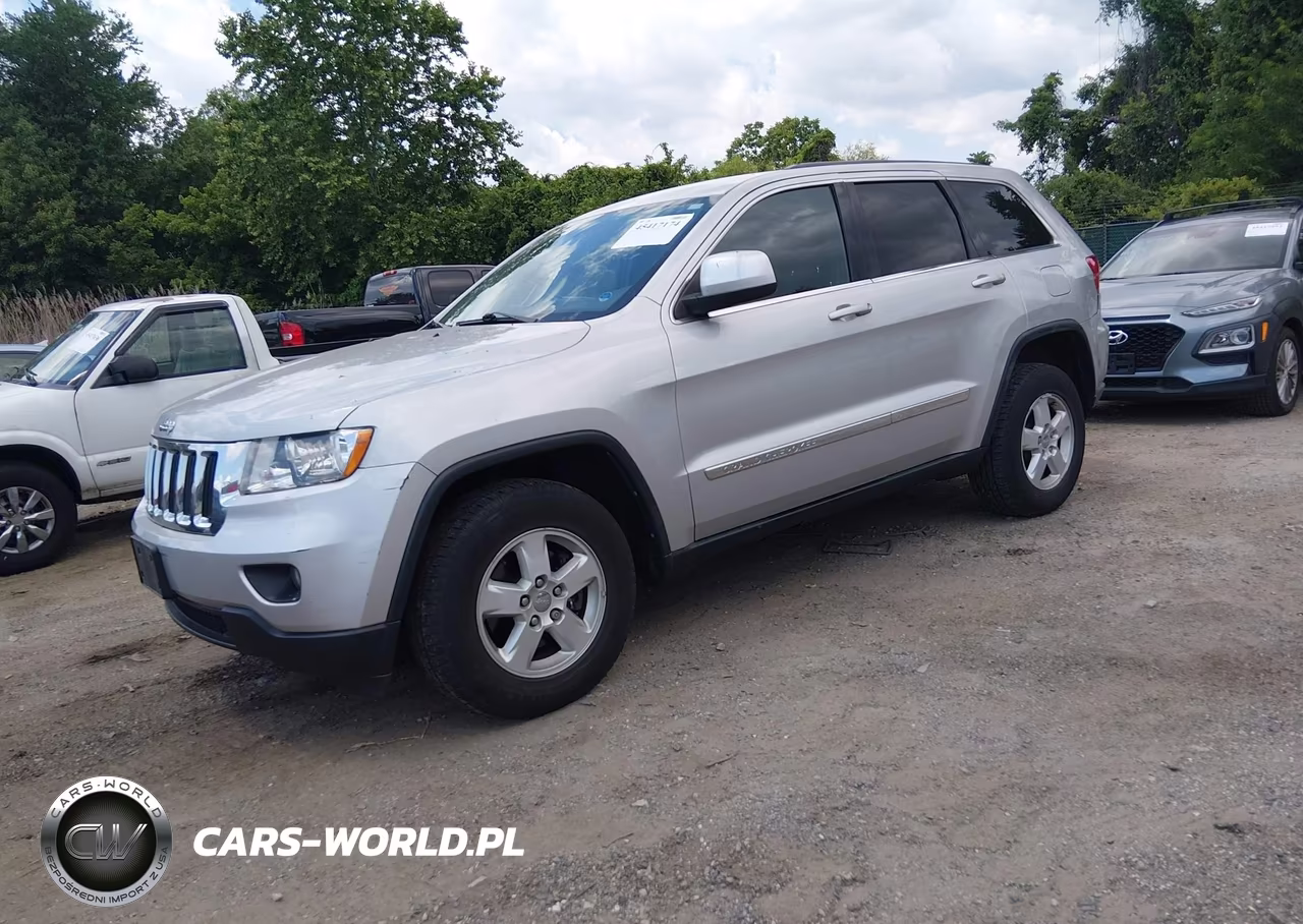 2013 Jeep Grand Cherokee Laredo VIN:1C4RJFAG3DC631025 - 2