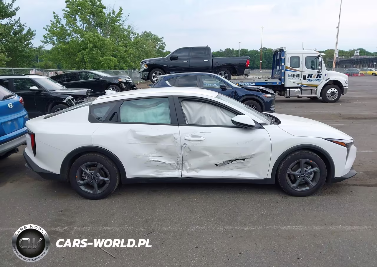 2026 Kia K4 Lxs VIN:3KPFT4DE8TE299697 - 13