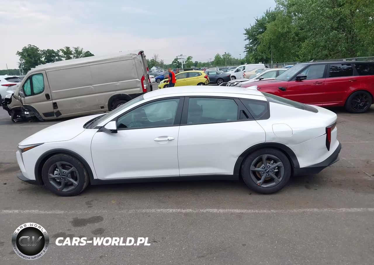 2026 Kia K4 Lxs VIN:3KPFT4DE8TE299697 - 14