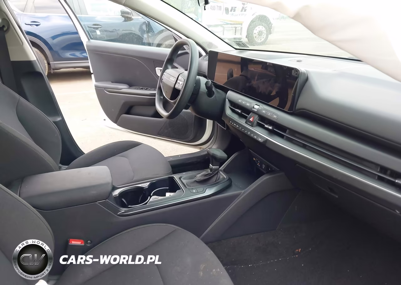 2026 Kia K4 Lxs VIN:3KPFT4DE8TE299697 - 5