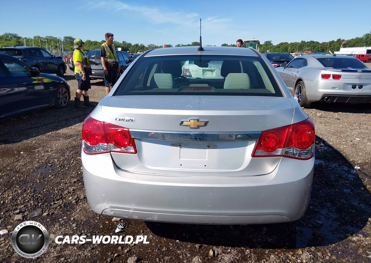 2011 Chevrolet Cruze Ls VIN:1G1PC5SH8B7179994 - 16
