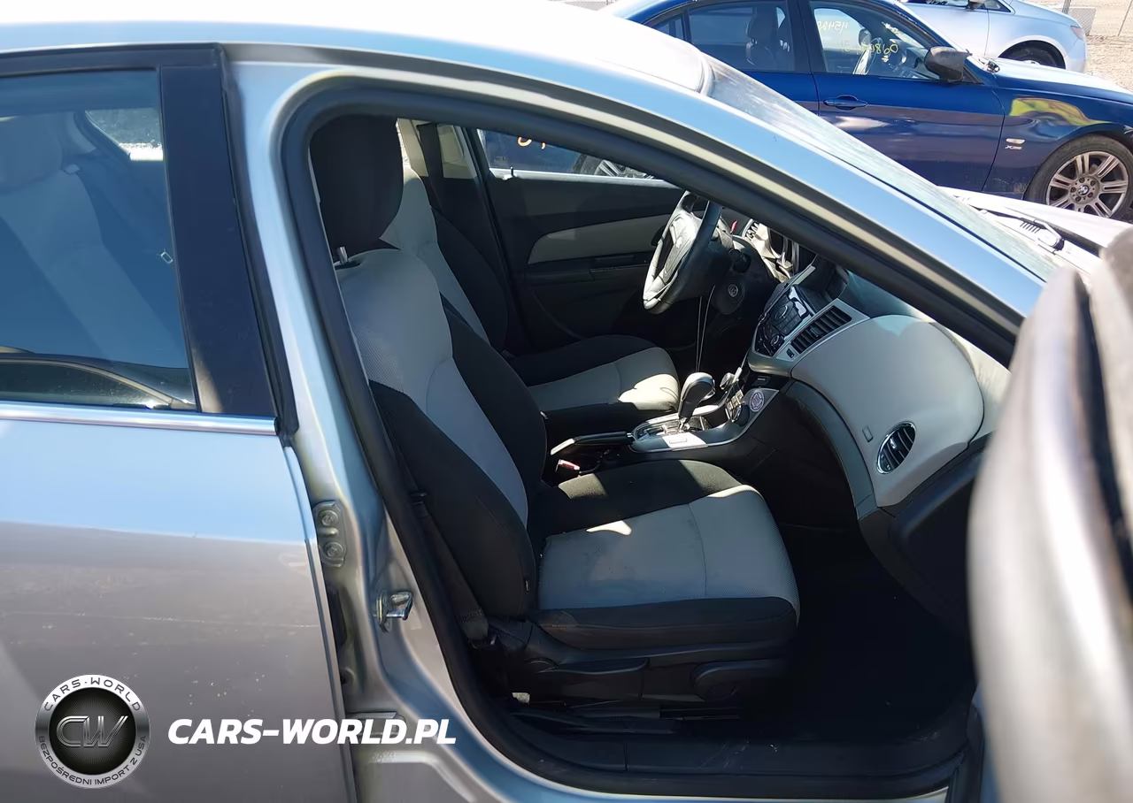 2011 Chevrolet Cruze Ls VIN:1G1PC5SH8B7179994 - 5