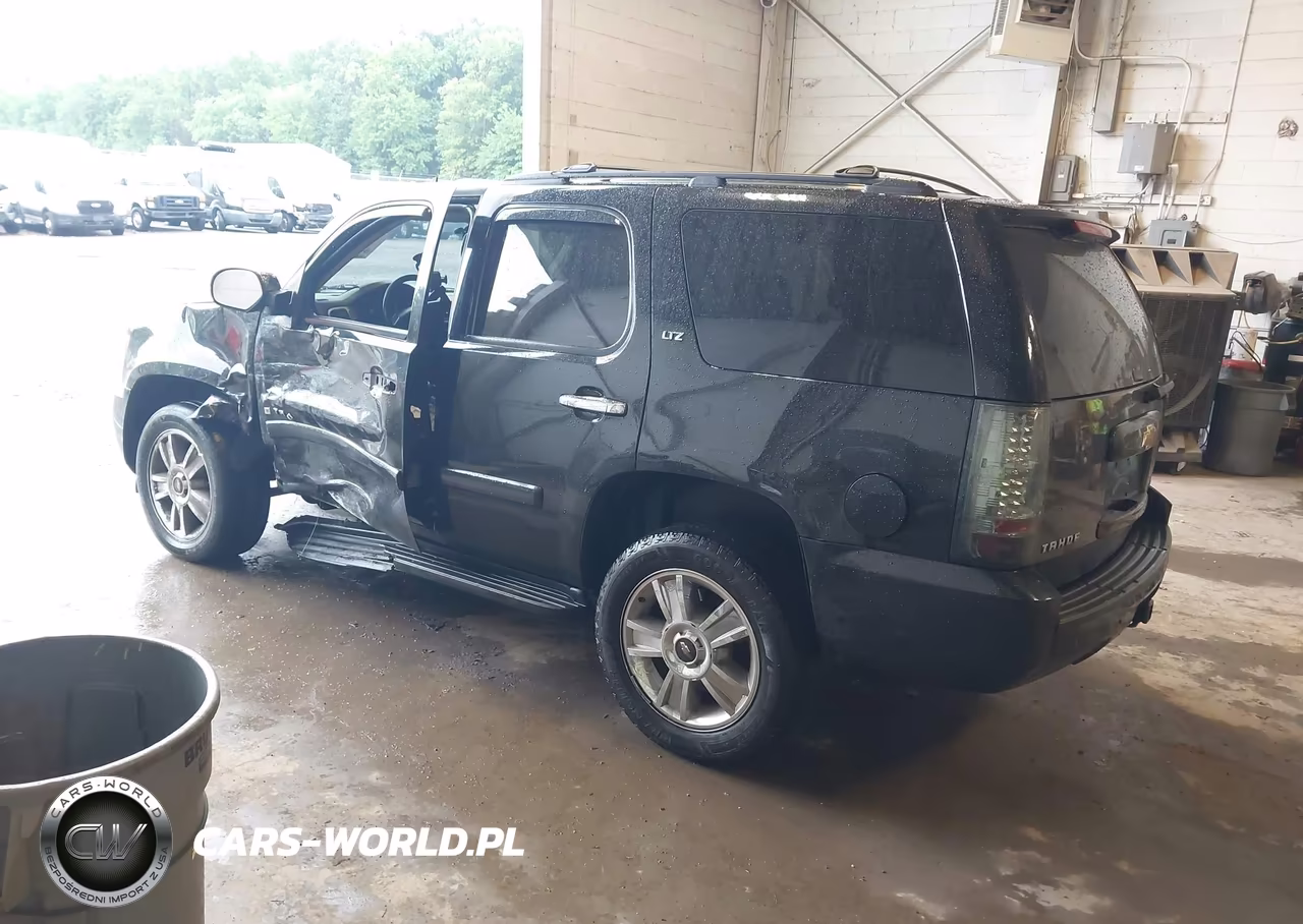 2007 Chevrolet Tahoe Ltz VIN:1GNFK13007J392110 - 3