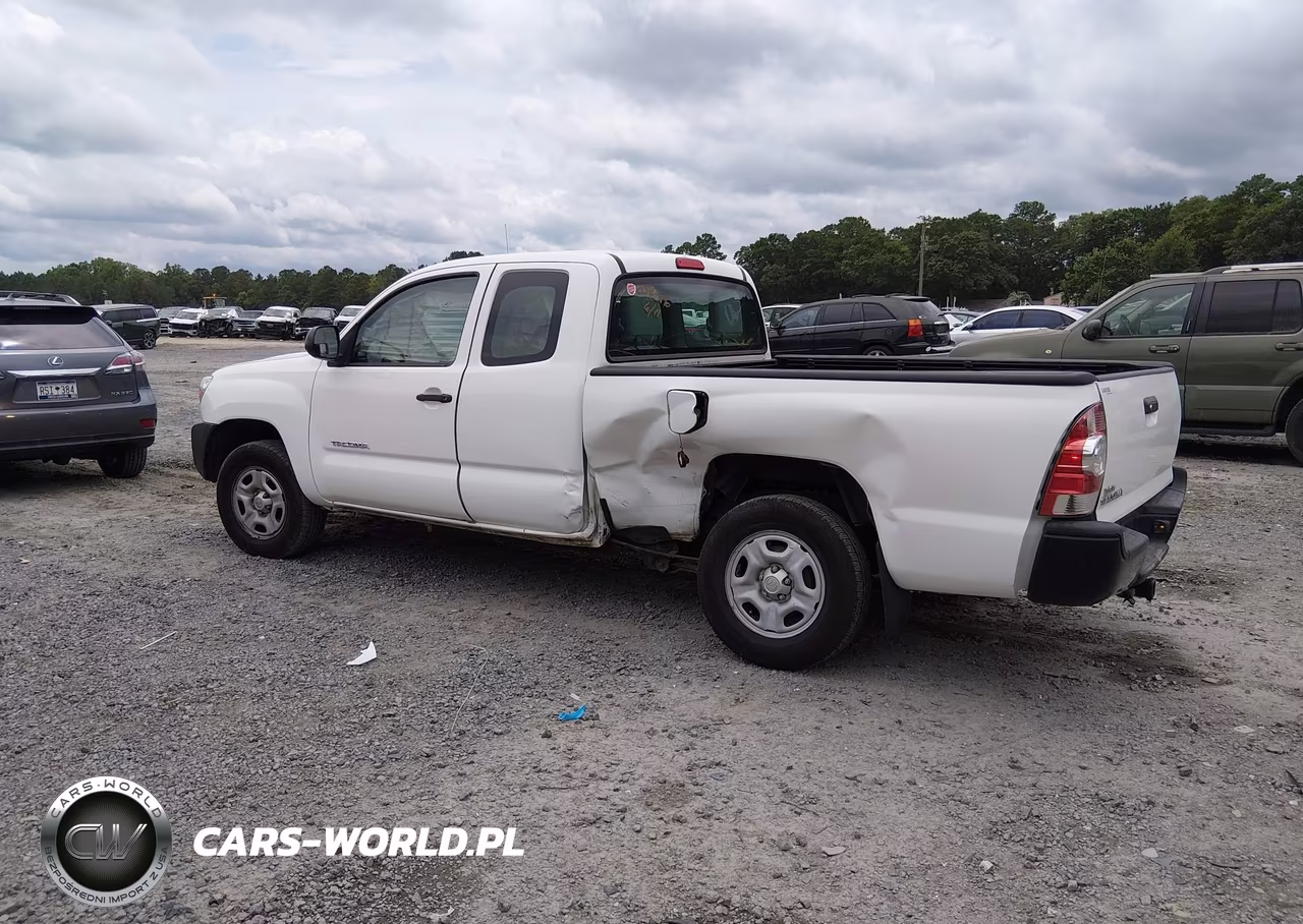 2015 Toyota Tacoma VIN:5TFTX4CN7FX054516 - 3