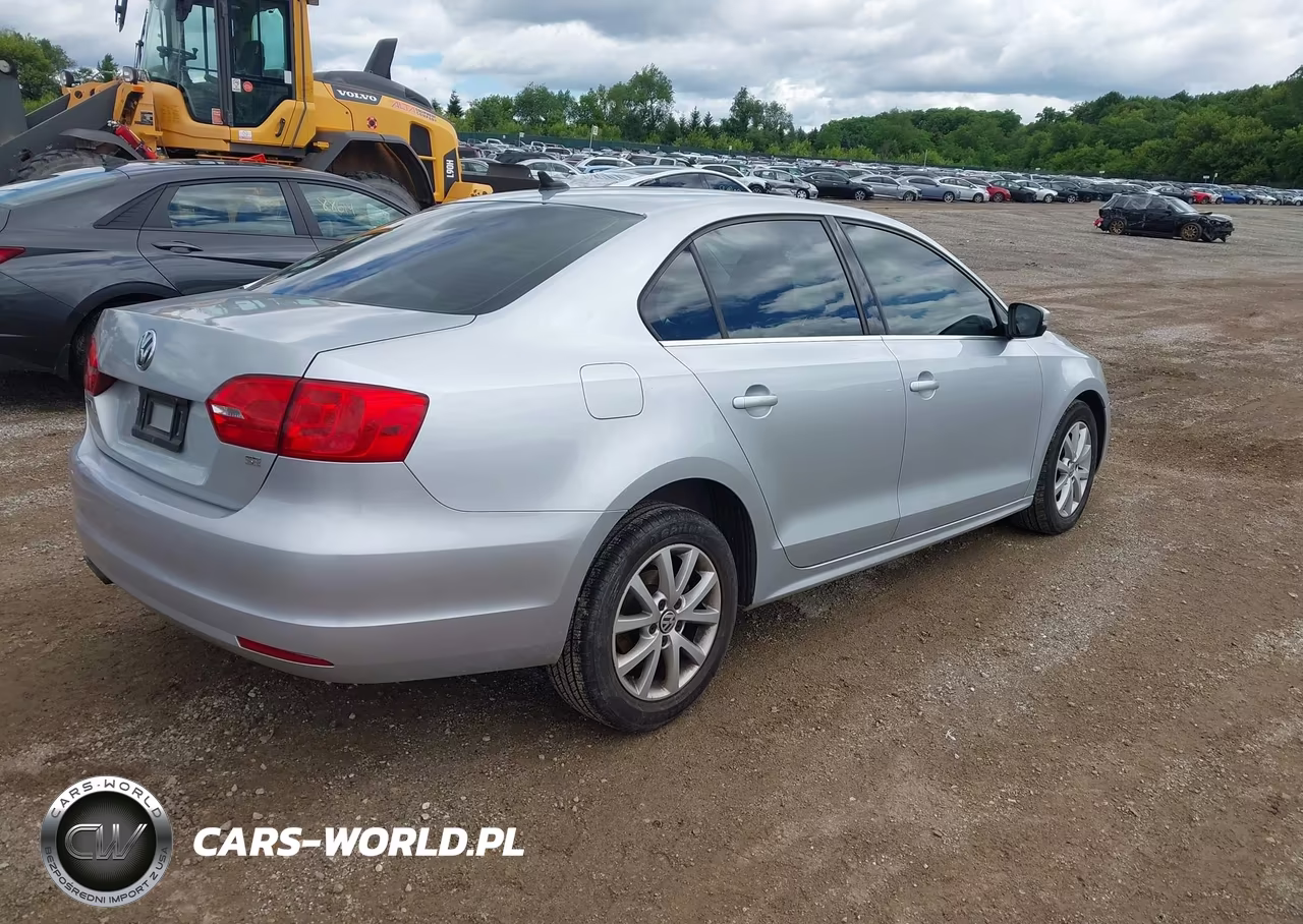 2014 Volkswagen Jetta 1.8T Se VIN:3VWD07AJ9EM300073 - 4
