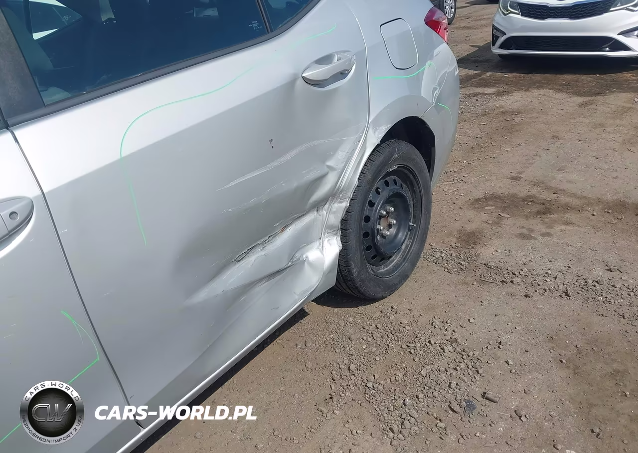 2019 Toyota Corolla Le VIN:2T1BURHE3KC236877 - 17