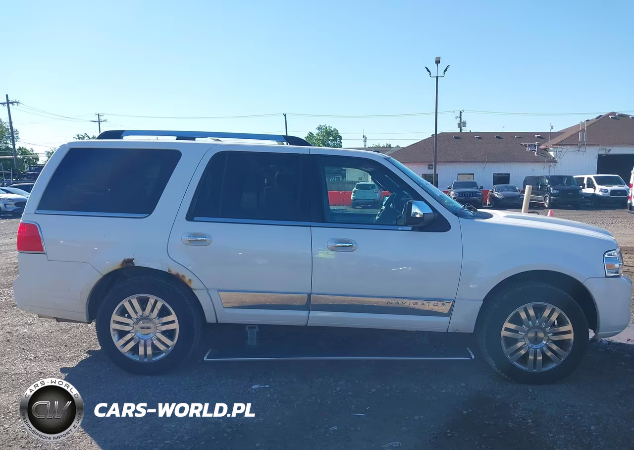 2013 Lincoln Navigator VIN:5LMJJ2J57DEL05651 - 13