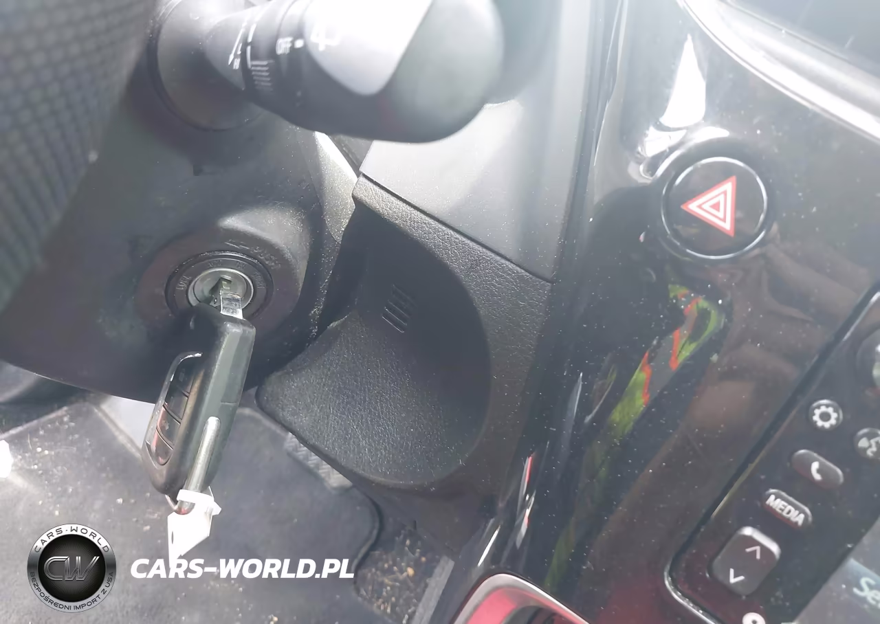 2018 Toyota Corolla Im VIN:JTNKARJE4JJ573222 - 11