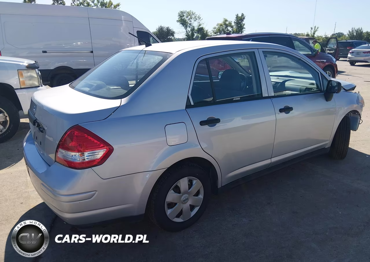 2011 Nissan Versa 1.6 VIN:3N1CC1AP1BL435012 - 4