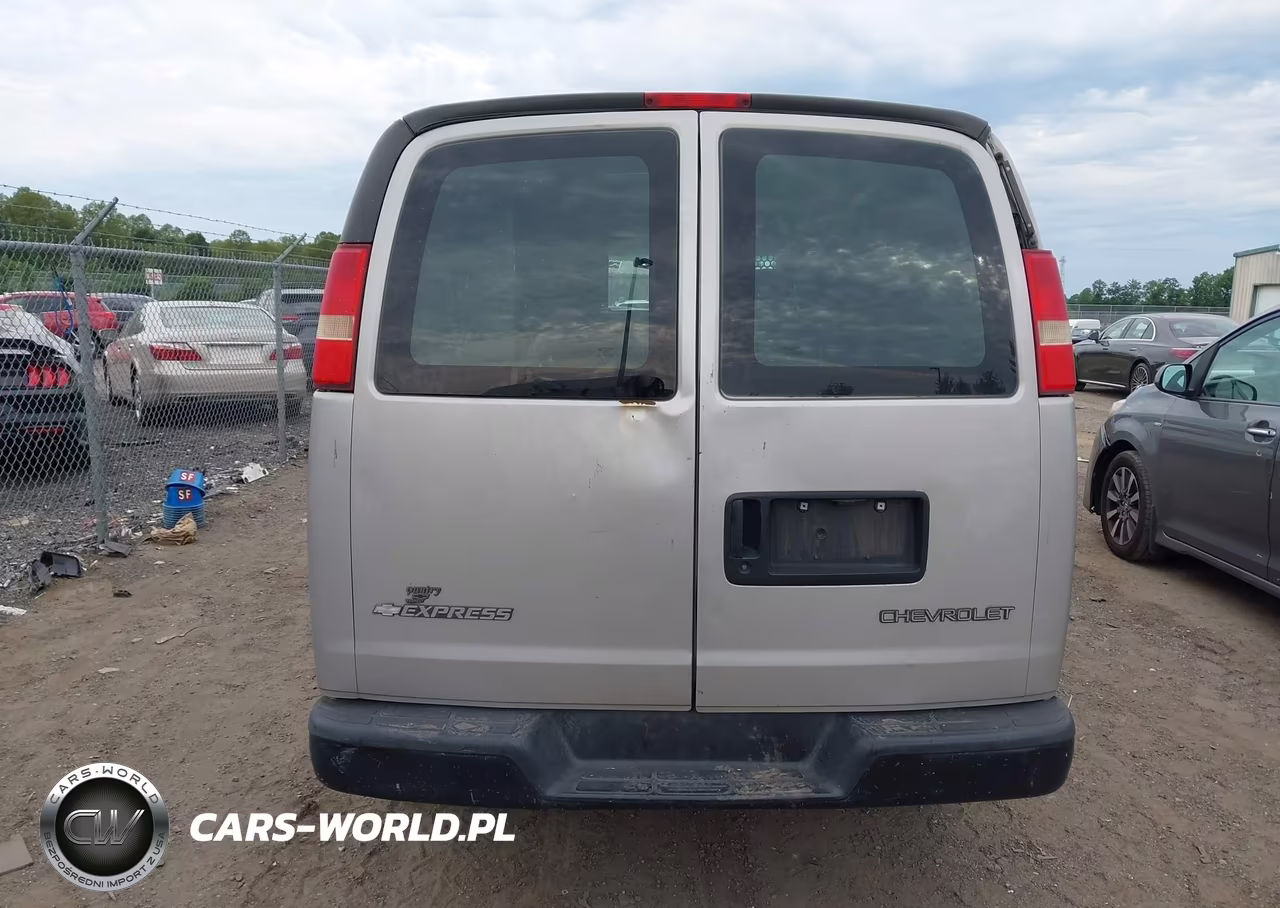 2005 Chevrolet Express VIN:1GCGG25V351201760 - 16