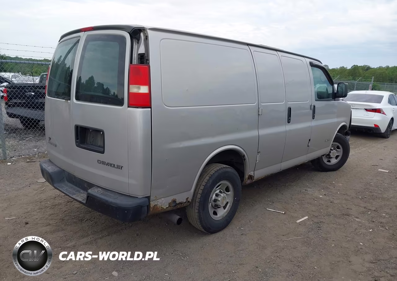 2005 Chevrolet Express VIN:1GCGG25V351201760 - 4