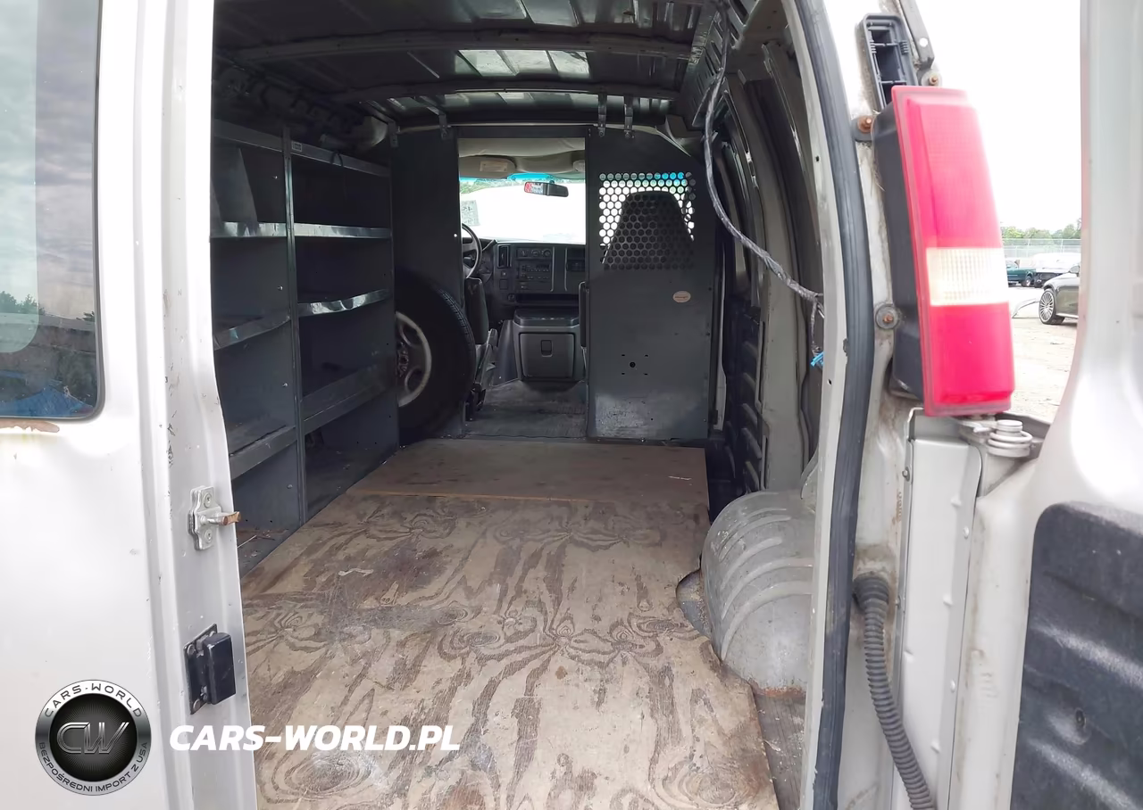 2005 Chevrolet Express VIN:1GCGG25V351201760 - 8
