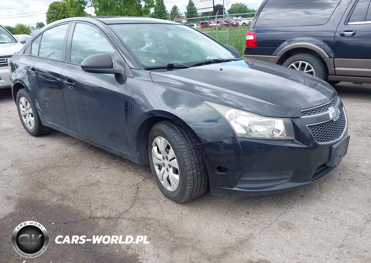 2014 Chevrolet Cruze Ls Auto – zdjęcie 1 z 11