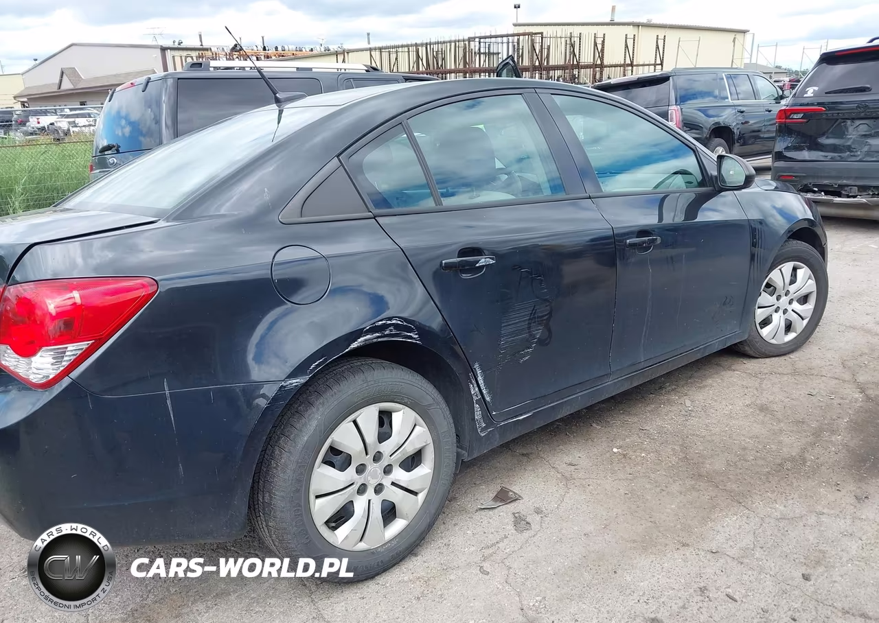 2014 Chevrolet Cruze Ls Auto VIN:1G1PA5SG2E7394787 - 4