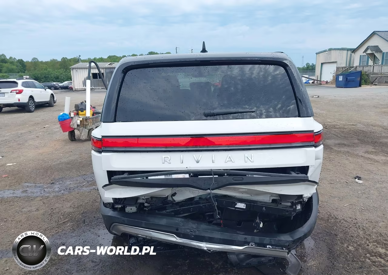 2025 Rivian R1S Adventure Dual Motor Large Pack-Adventure Dual Motor Max Pack VIN:7PDSGBBA6SN047196 - 17