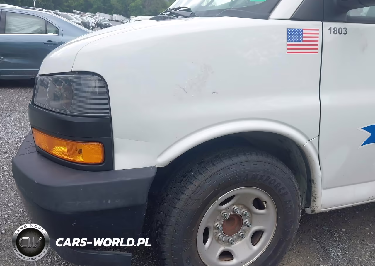 2018 Chevrolet Express 2500 Work Van VIN:1GCWGAFP6J1340328 - 12