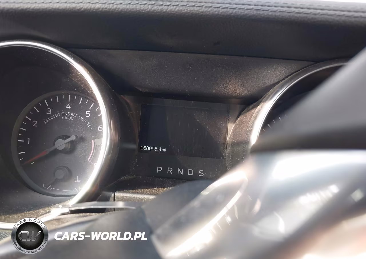 2022 Ford Mustang Ecoboost Premium VIN:1FATP8UH4N5119435 - 7