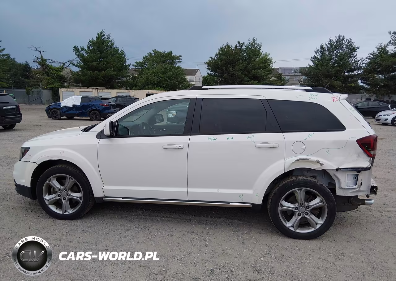 2017 Dodge Journey Crossroad VIN:3C4PDCGG8HT625526 - 14