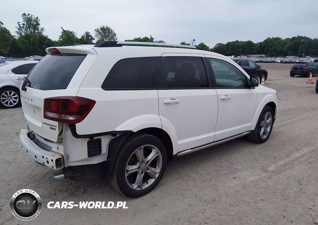 2017 Dodge Journey Crossroad VIN:3C4PDCGG8HT625526 - 4