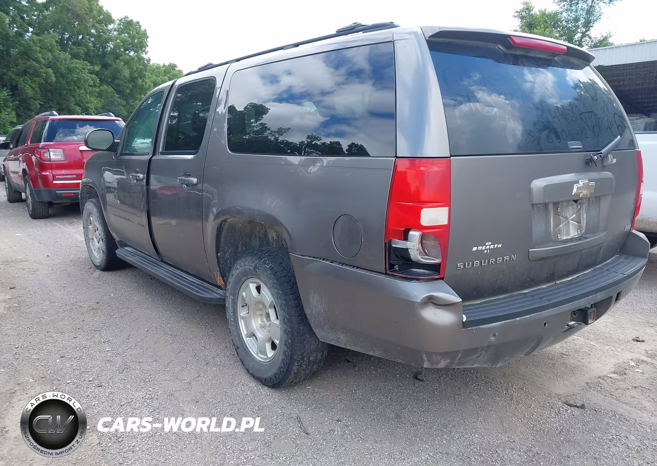 2011 Chevrolet Suburban Ls VIN:1GNSKHE34BR356526 - 3