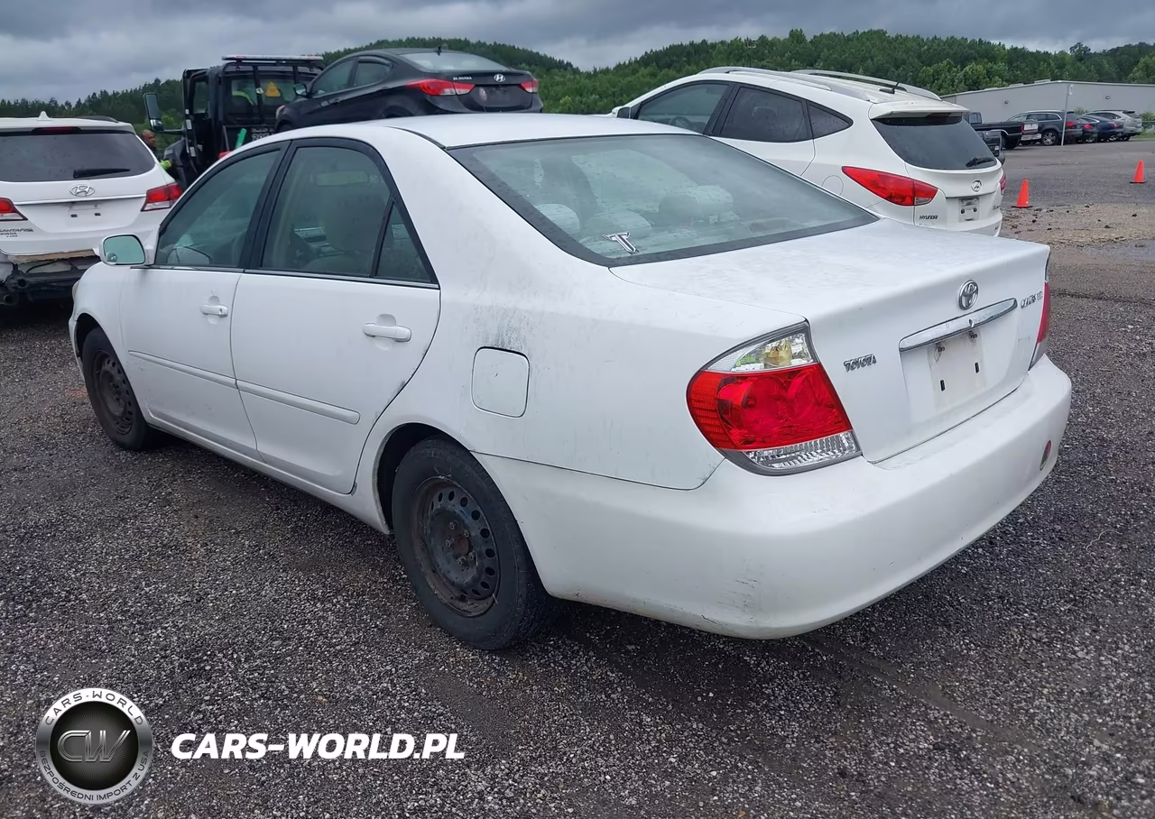 2006 Toyota Camry Le VIN:4T1BE32K66U736738 - 3