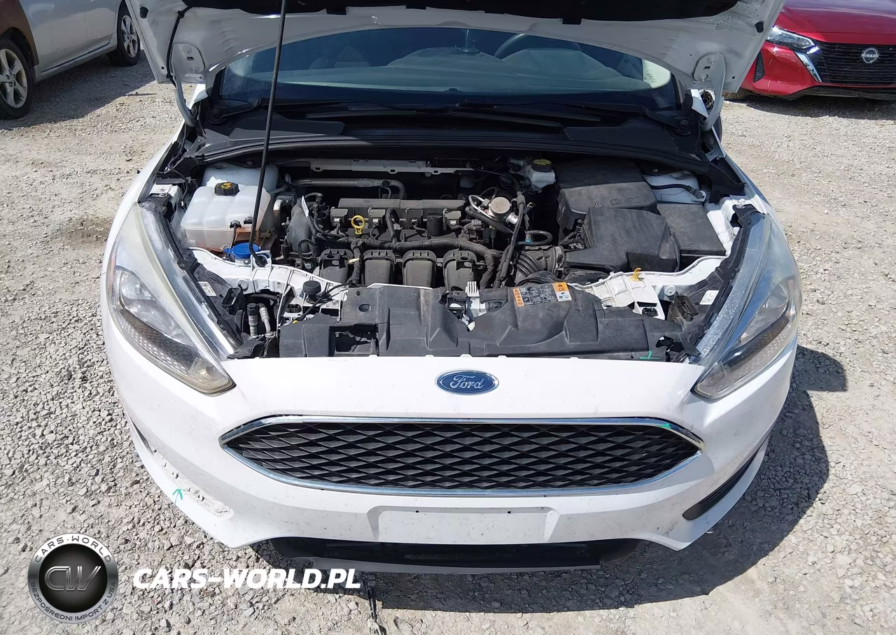 2018 Ford Focus Se VIN:1FADP3K26JL262205 - 10