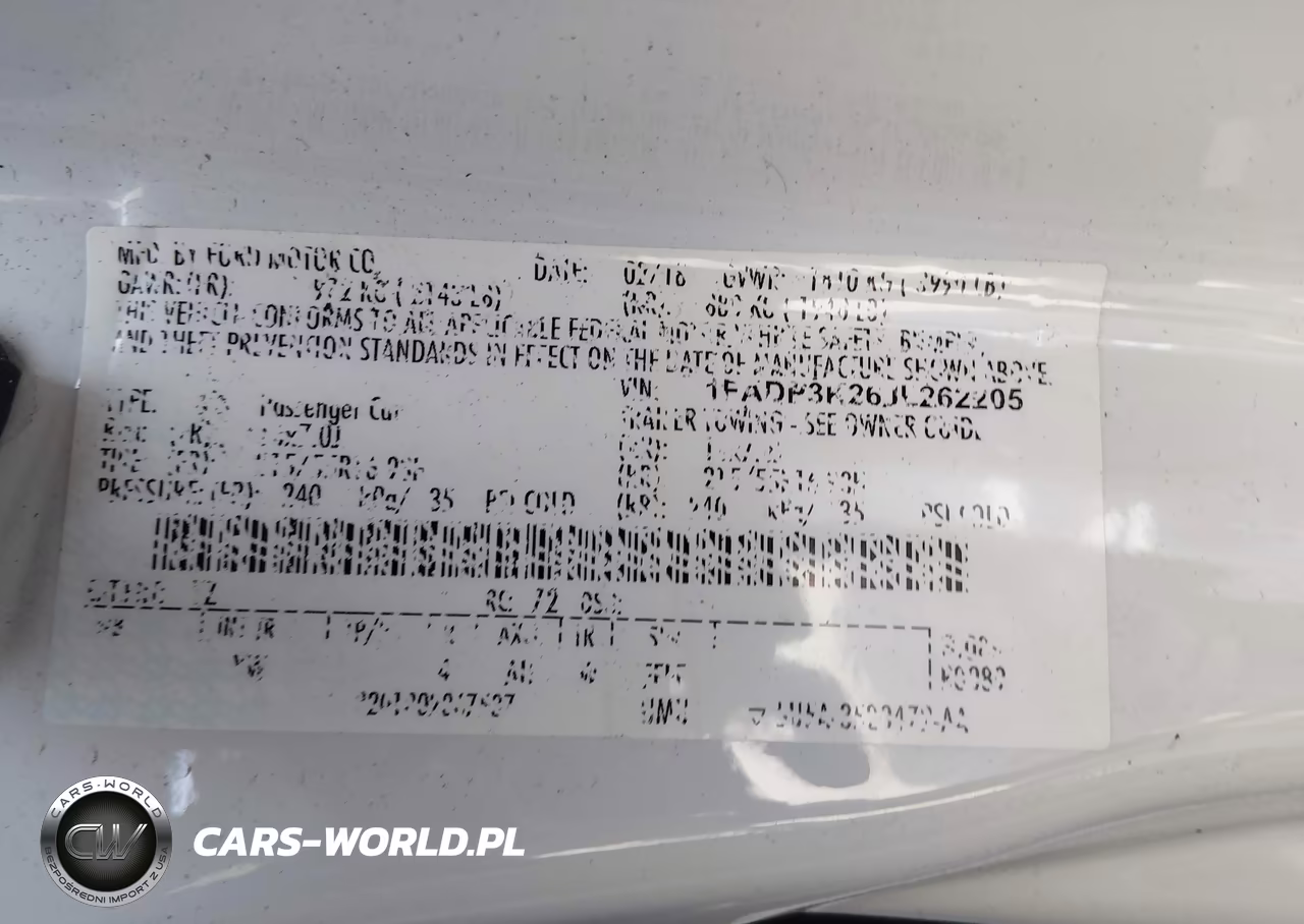 2018 Ford Focus Se VIN:1FADP3K26JL262205 - 9