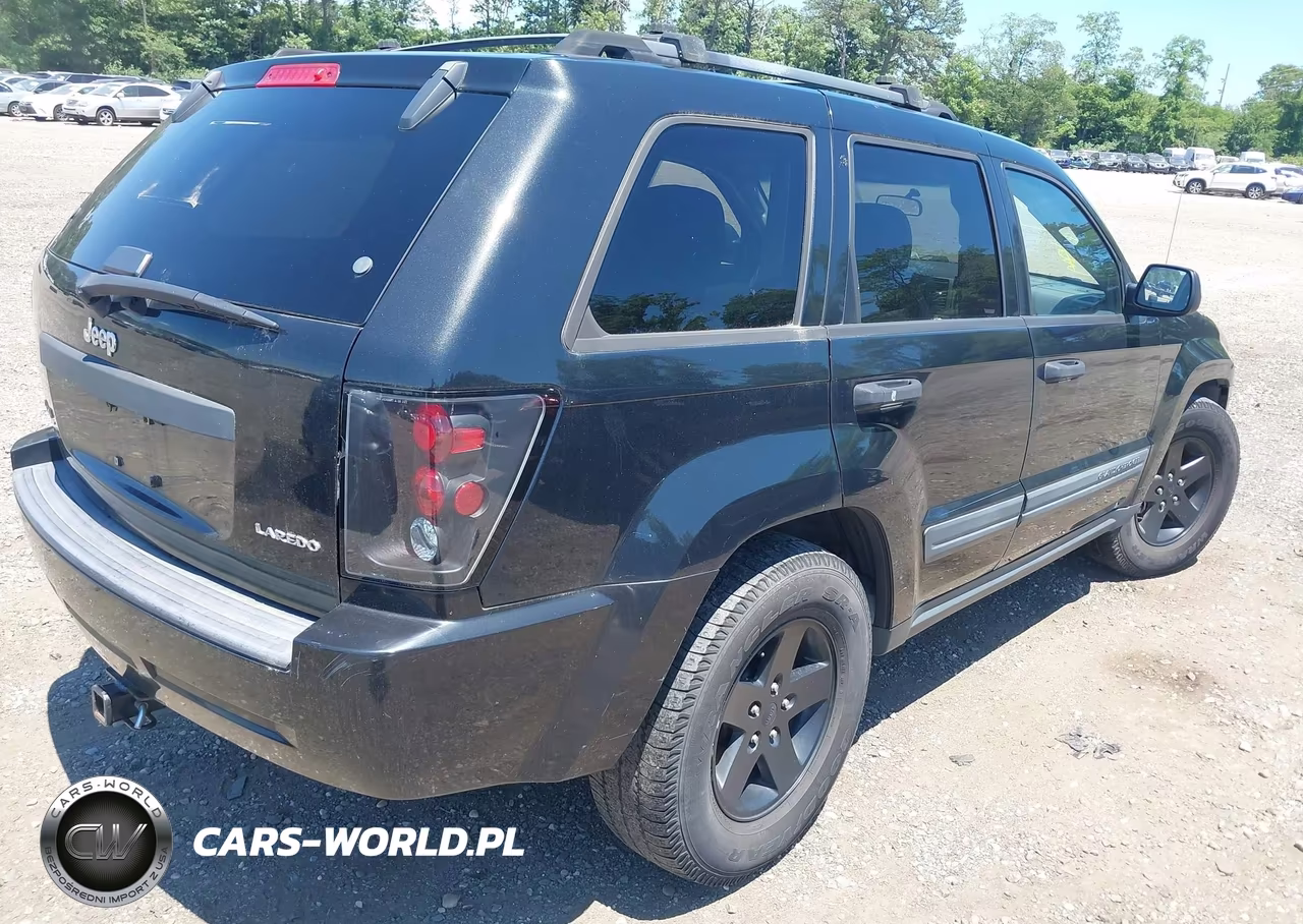 2005 Jeep Grand Cherokee Laredo VIN:1J4GR48KX5C565566 - 4