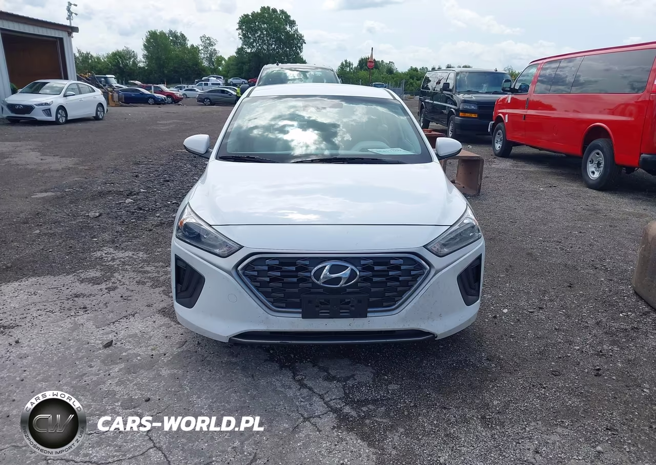 2020 Hyundai Ioniq Hybrid Blue VIN:KMHC65LCXLU232063 - 12