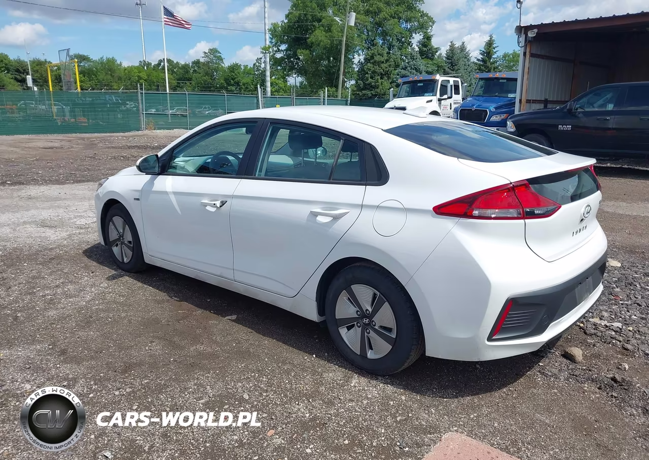 2020 Hyundai Ioniq Hybrid Blue VIN:KMHC65LCXLU232063 - 3