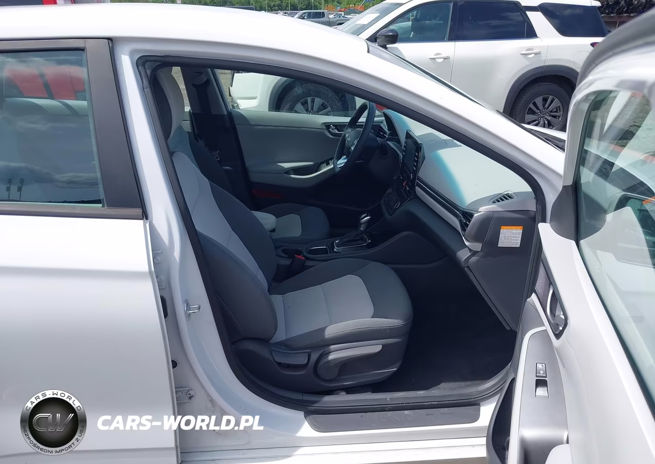 2020 Hyundai Ioniq Hybrid Blue VIN:KMHC65LCXLU232063 - 5