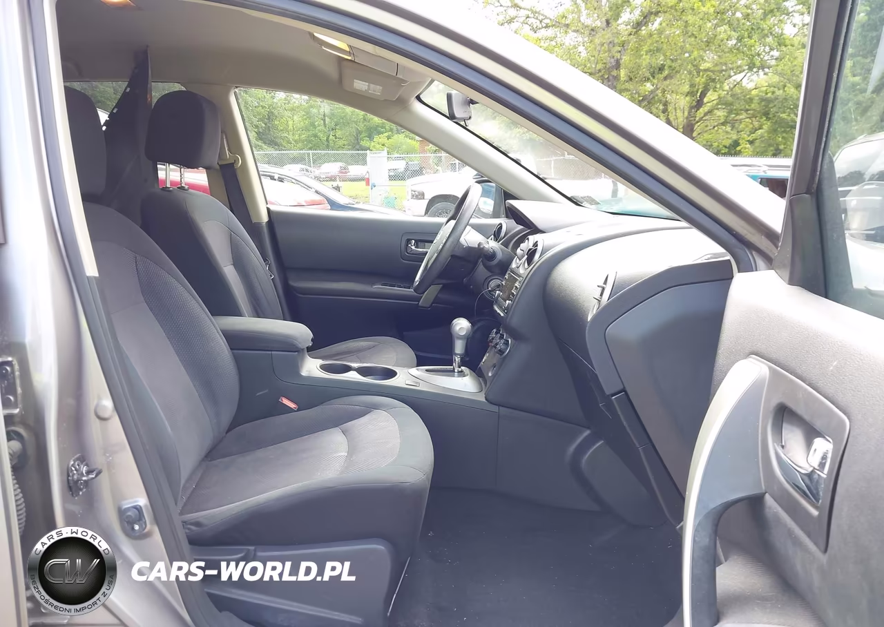 2013 Nissan Rogue S VIN:JN8AS5MV2DW664230 - 5