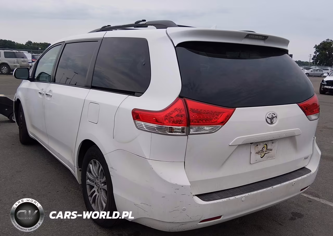 2011 Toyota Sienna Xle V6 VIN:5TDYK3DC3BS103576 - 3