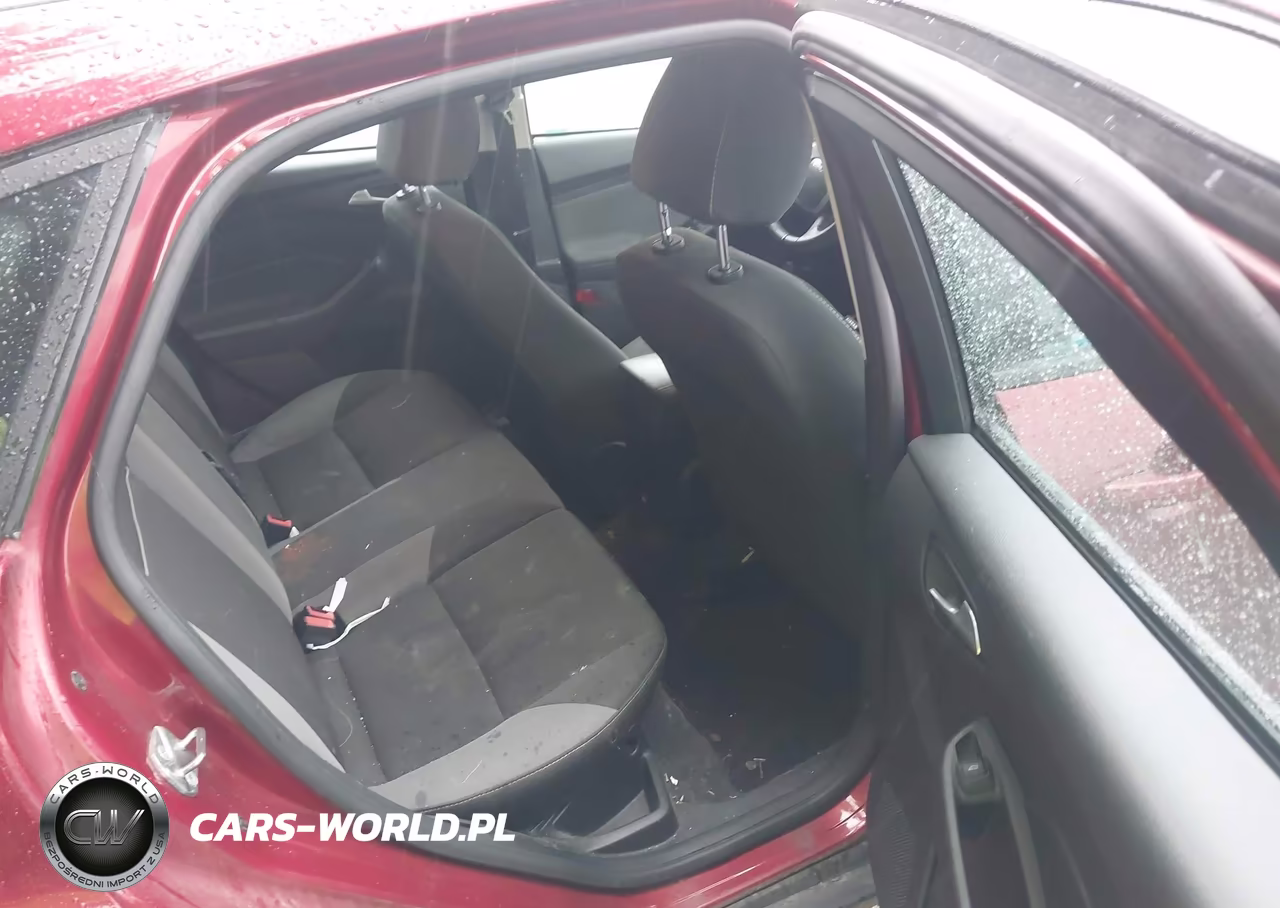 2014 Ford Focus Se VIN:1FADP3K20EL389053 - 8