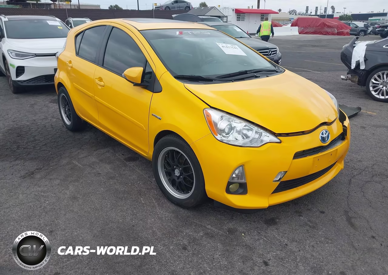 2014 Toyota Prius C Four