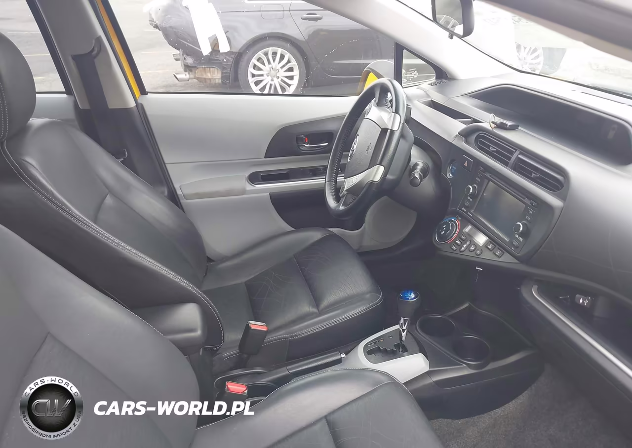 2014 Toyota Prius C Four VIN:JTDKDTB33E1080465 - 5