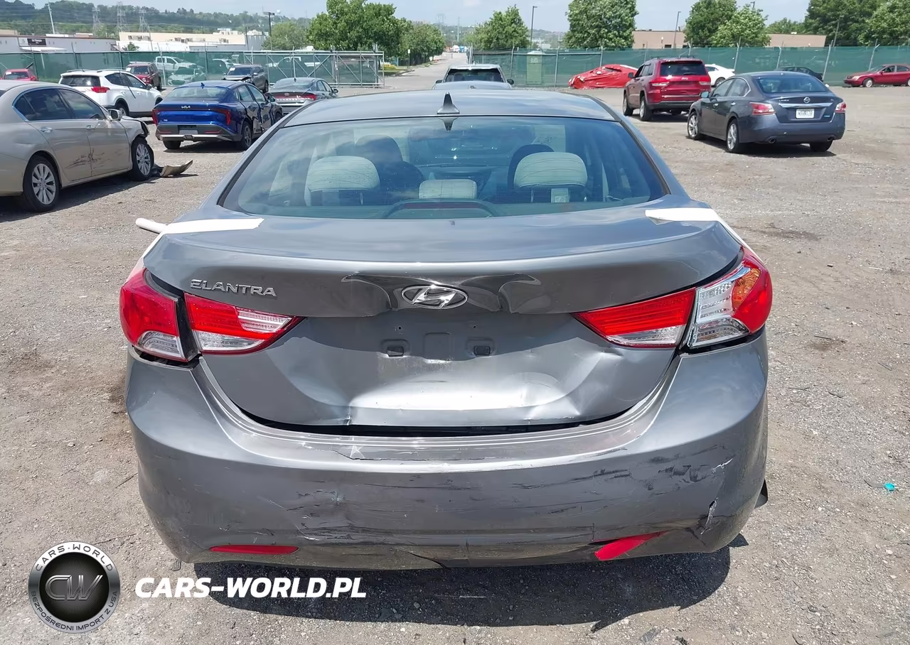 2013 Hyundai Elantra Gls VIN:5NPDH4AE7DH167055 - 16