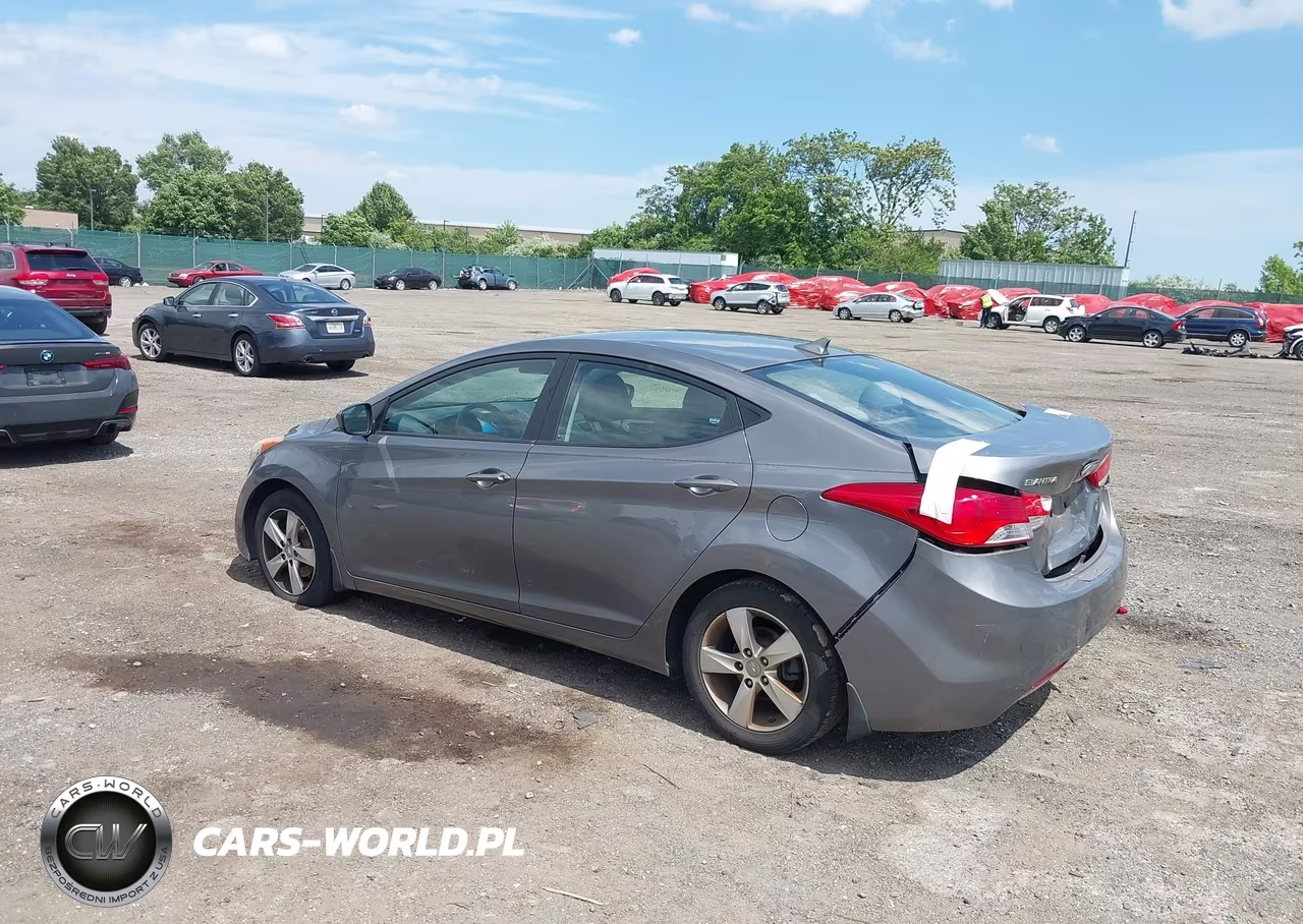 2013 Hyundai Elantra Gls VIN:5NPDH4AE7DH167055 - 3