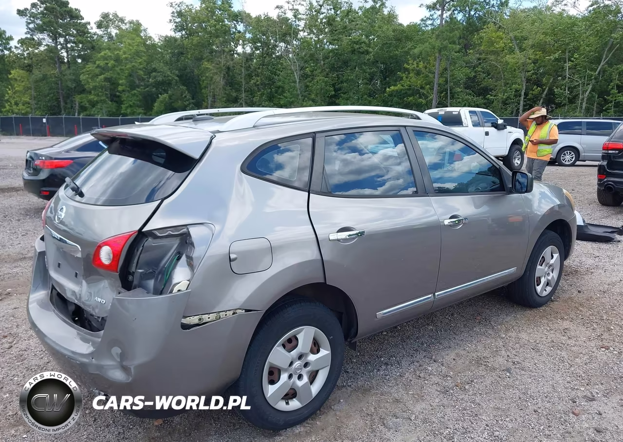 2015 Nissan Rogue Select S VIN:JN8AS5MV4FW252149 - 4