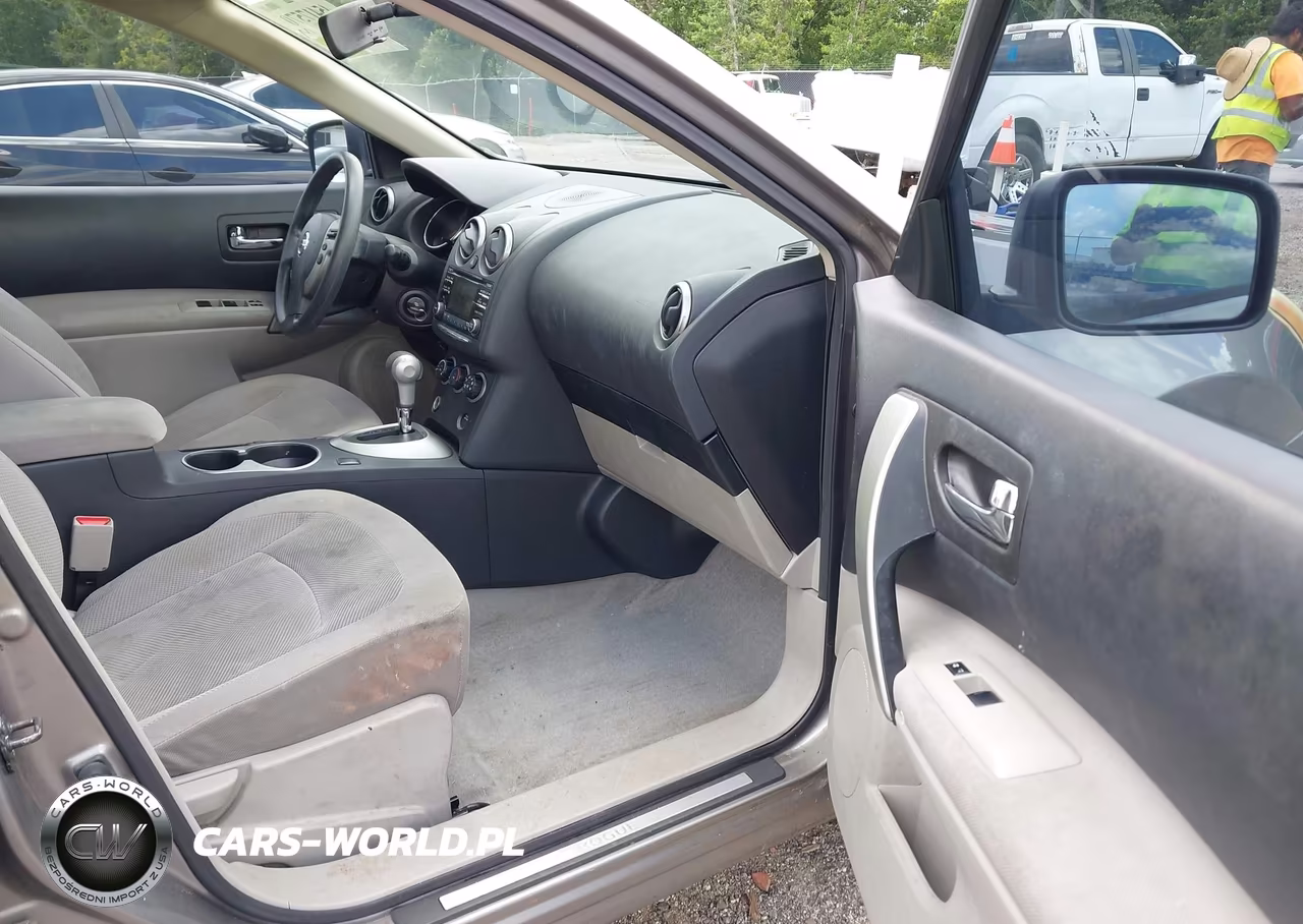 2015 Nissan Rogue Select S VIN:JN8AS5MV4FW252149 - 5