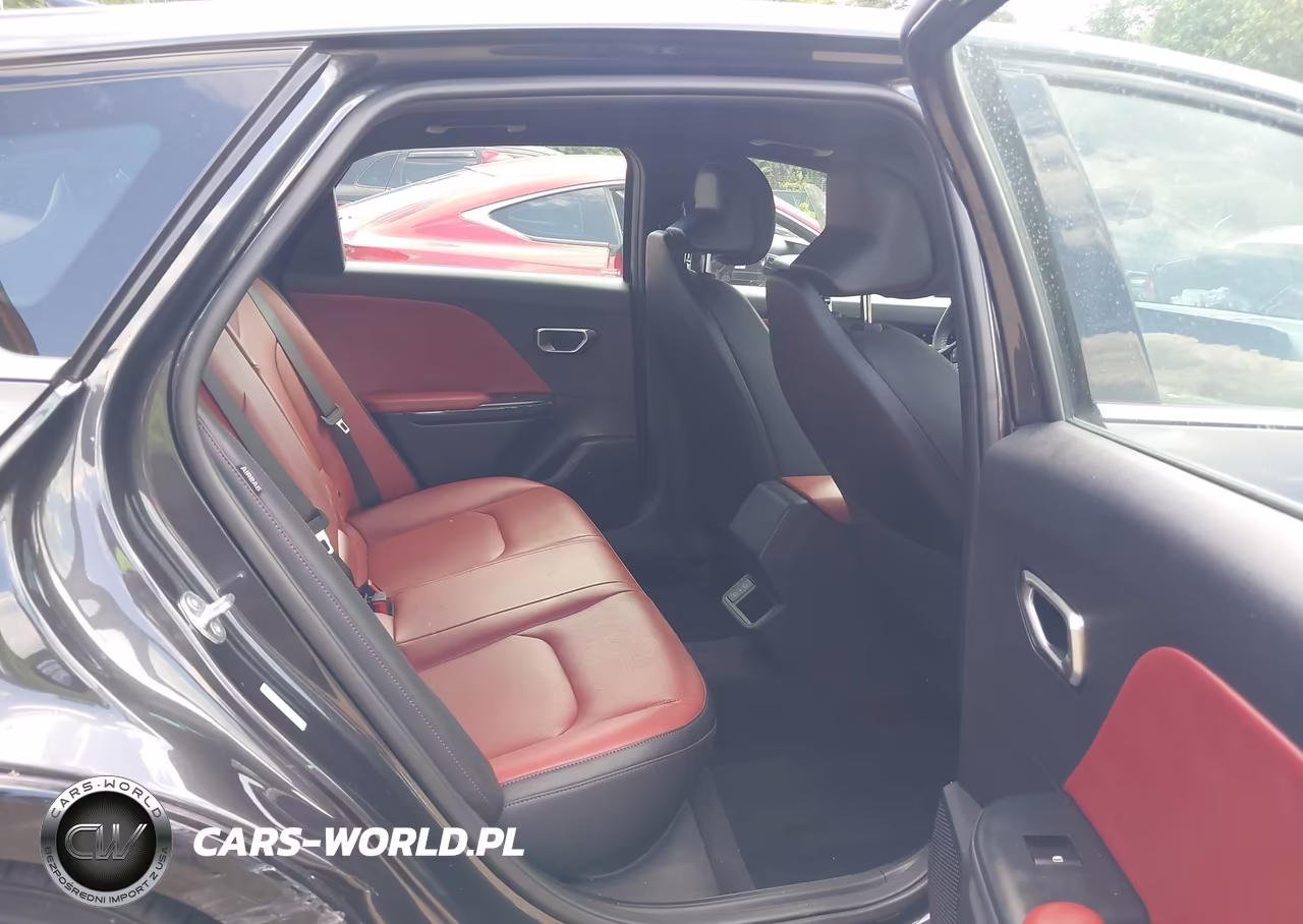 2025 Kia K4 Gt-Line VIN:3KPFW4DE1SE156595 - 8