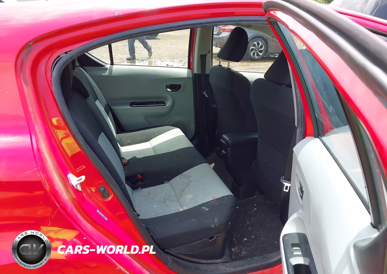 2014 Toyota Prius C Two VIN:JTDKDTB33E1078988 - 8