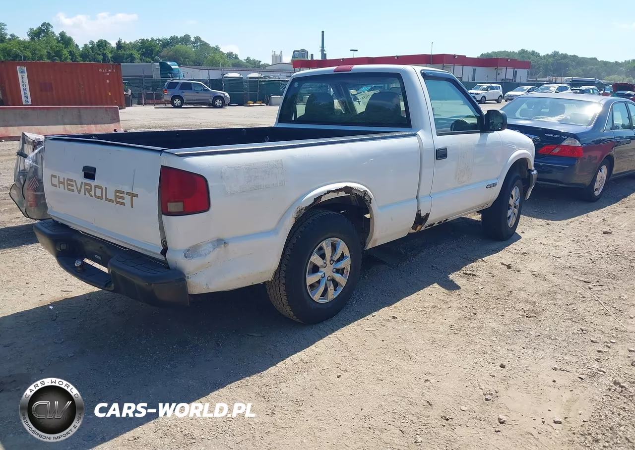 2002 Chevrolet S-10 VIN:1GCCS145228174319 - 4
