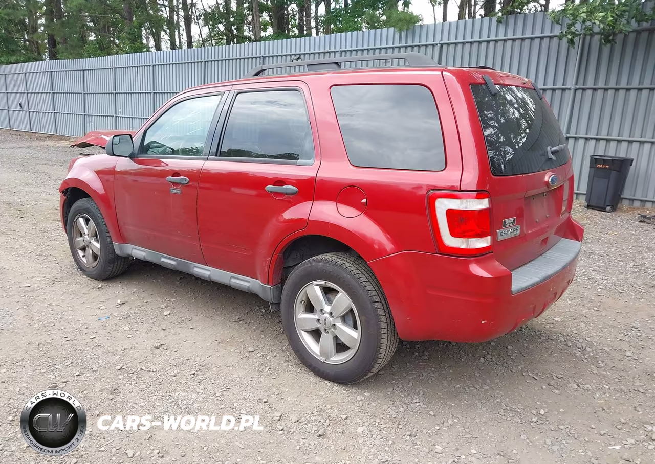 2010 Ford Escape Xlt VIN:1FMCU0D72AKC81471 - 3