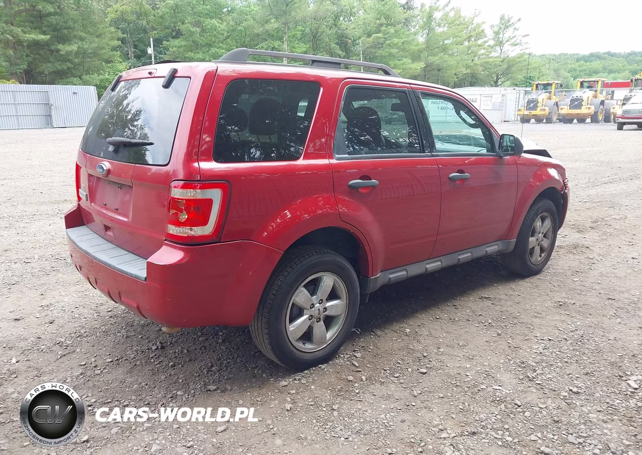 2010 Ford Escape Xlt VIN:1FMCU0D72AKC81471 - 4