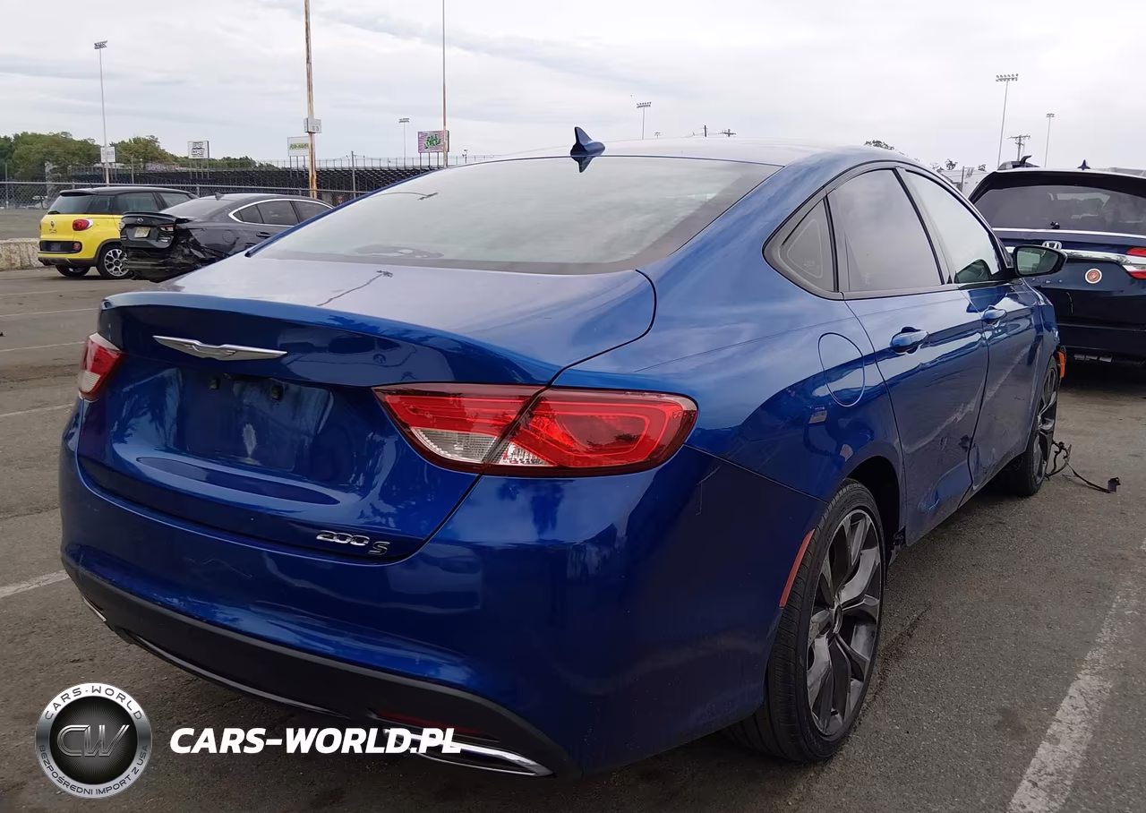2015 Chrysler 200 S VIN:1C3CCCBB4FN610200 - 4