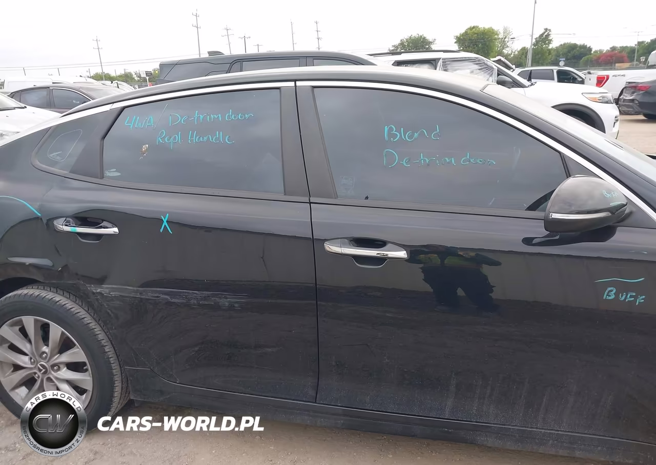 2018 Kia Optima S VIN:5XXGT4L34JG206182 - 14