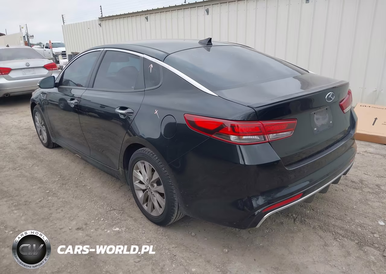 2018 Kia Optima S VIN:5XXGT4L34JG206182 - 3